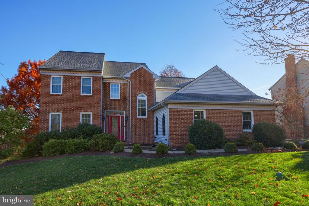 Photo of 1205 Woodworth Drive, Lancaster, PA 17601 (MLS # PALA2044134)