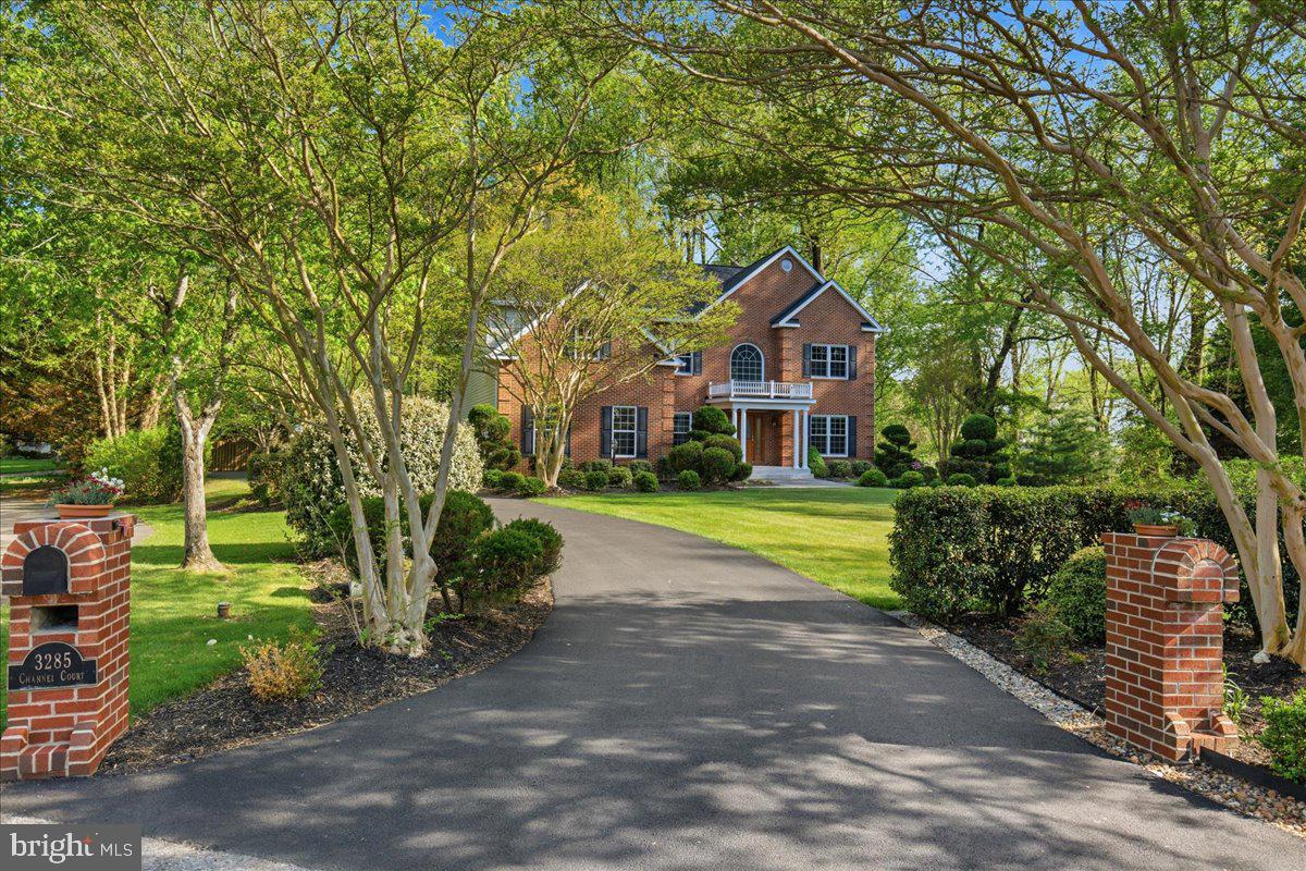 3285 CHANNEL COURT