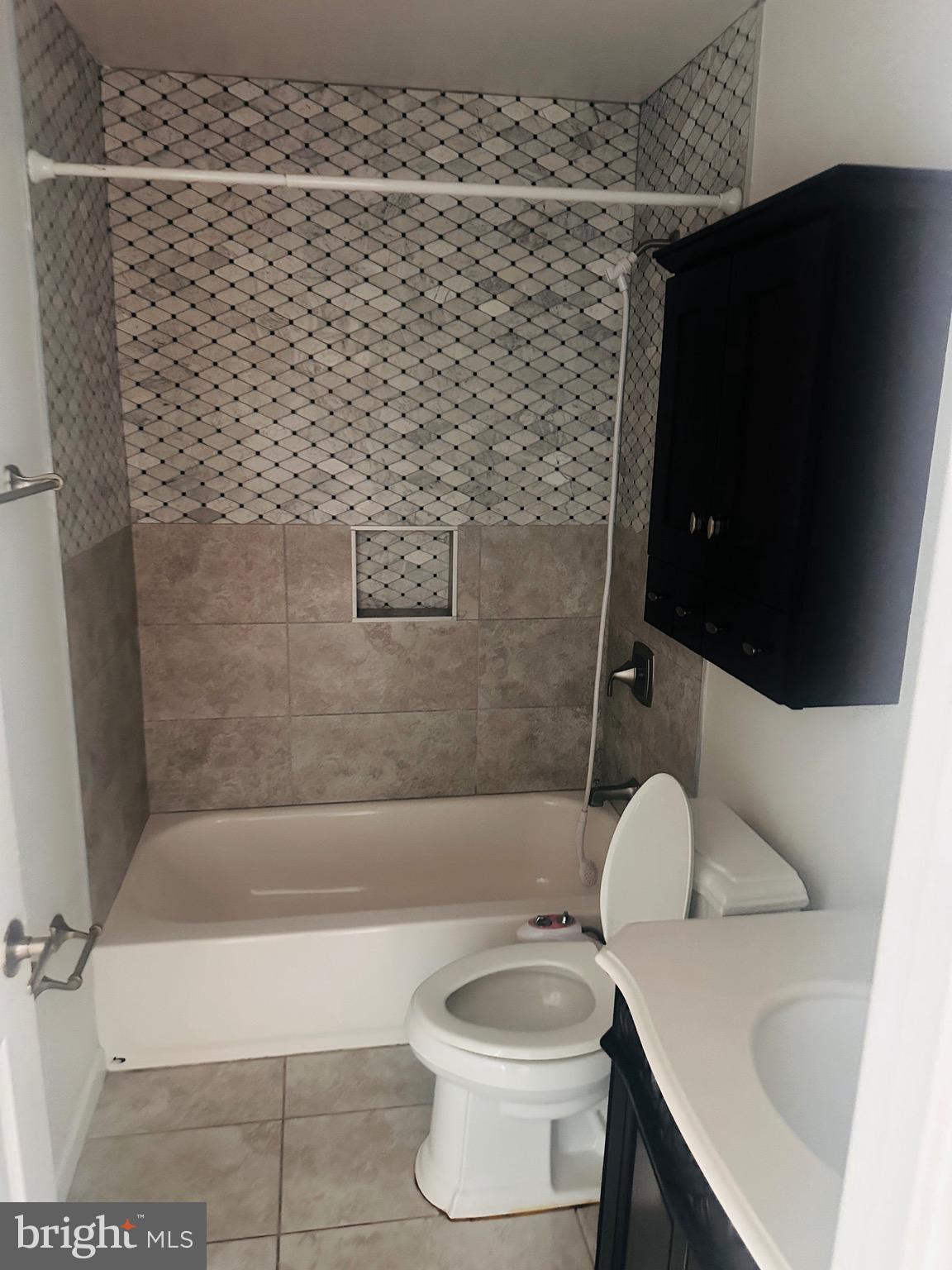 LAKE RIDGE - Residential Lease