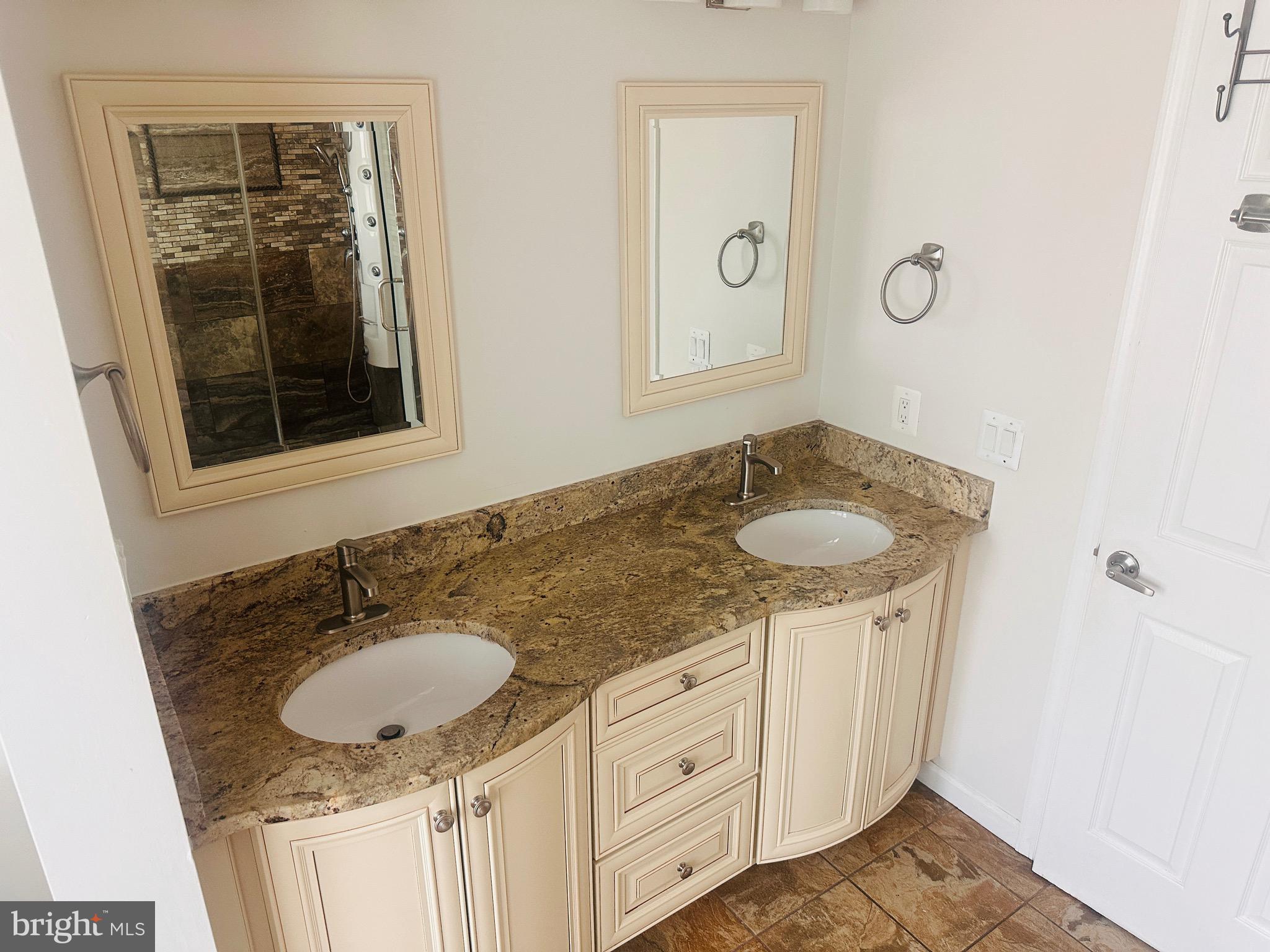 LAKE RIDGE - Residential Lease