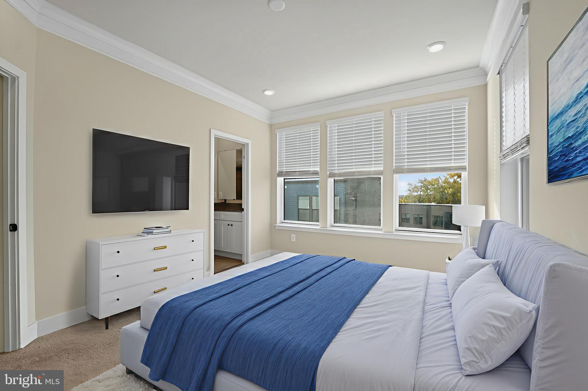 MEDFIELD - Residential