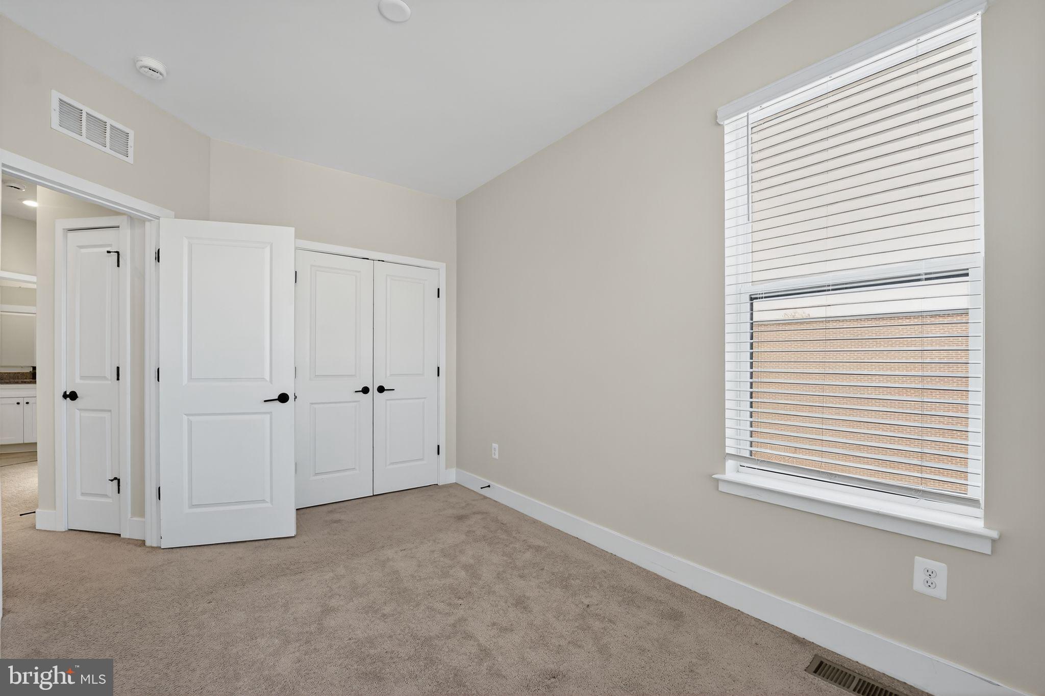 MEDFIELD - Residential