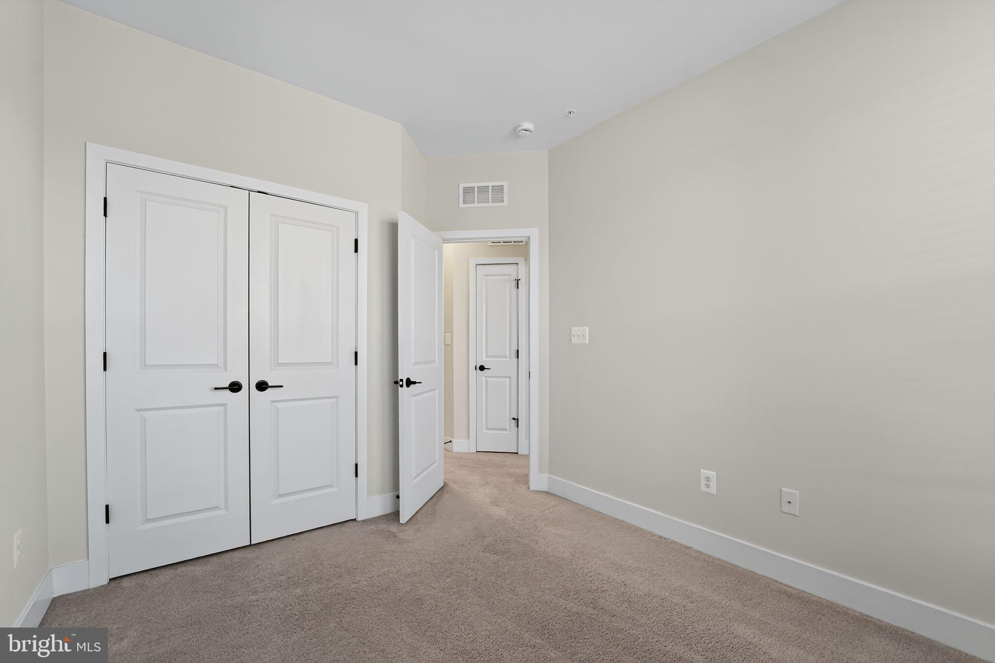 MEDFIELD - Residential