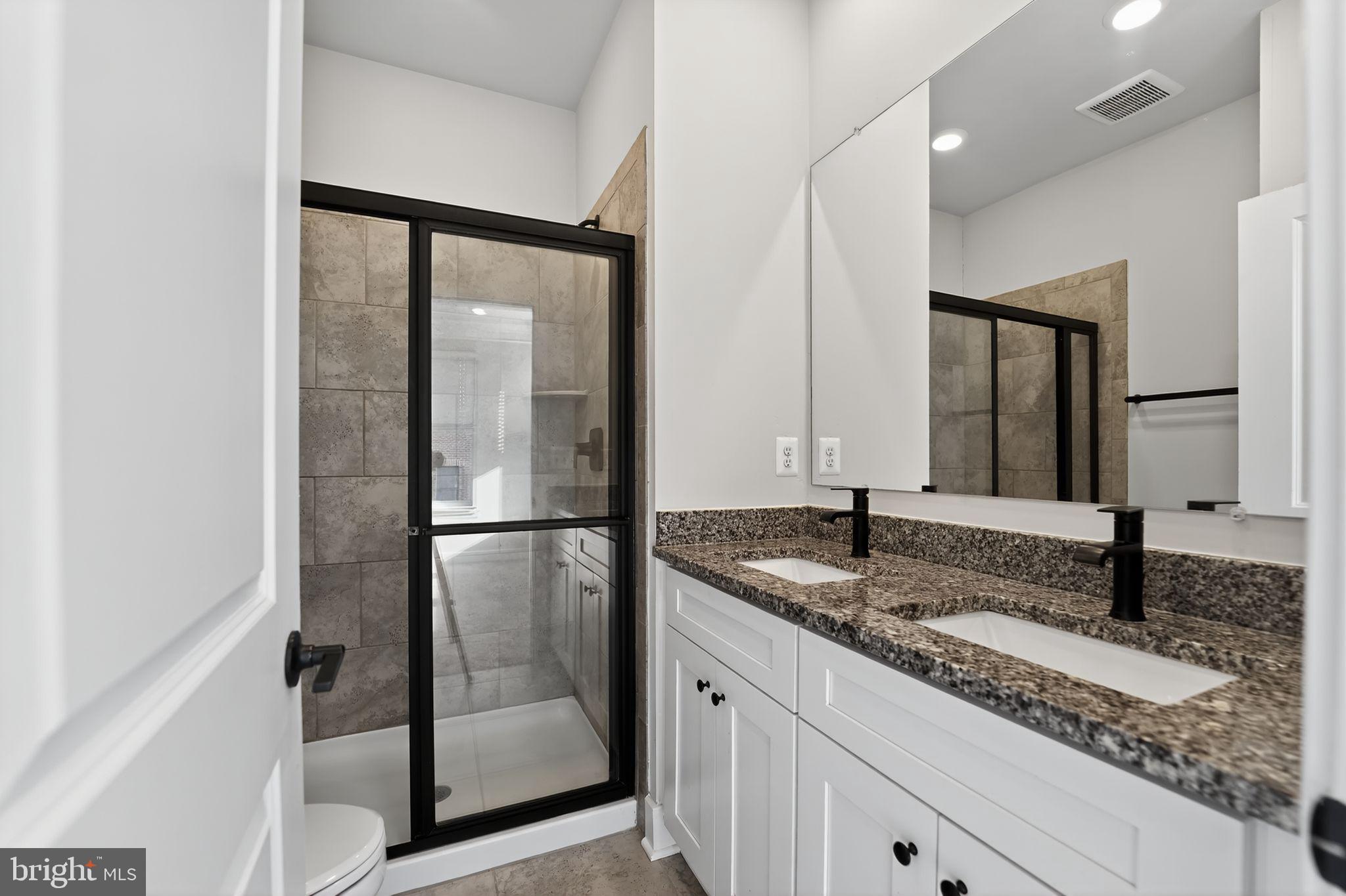 MEDFIELD - Residential