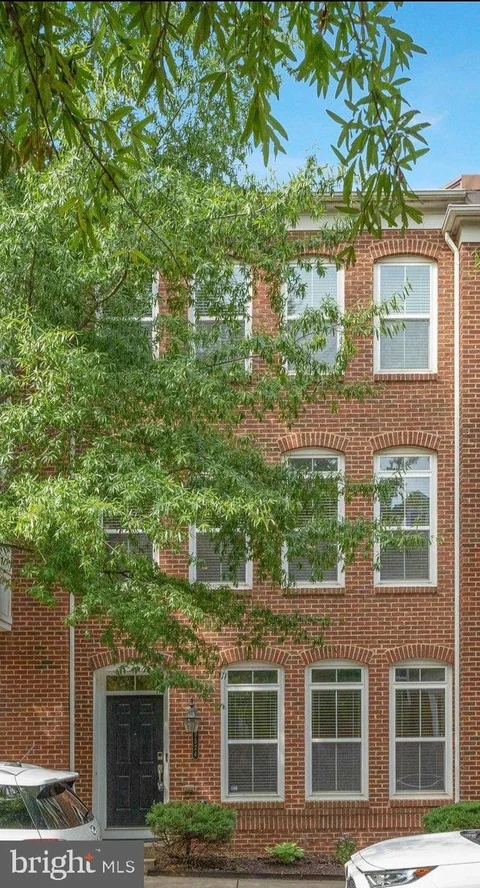 9524 Canonbury Square, Fairfax, VA MLS: VAFX2340564
