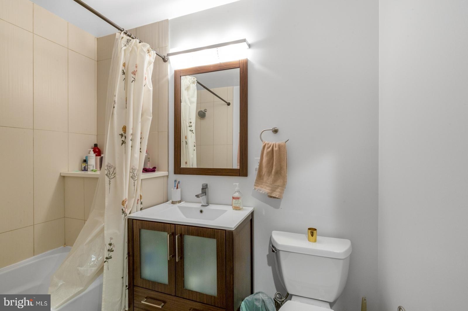 GRADUATE HOSPITAL - Residential Lease