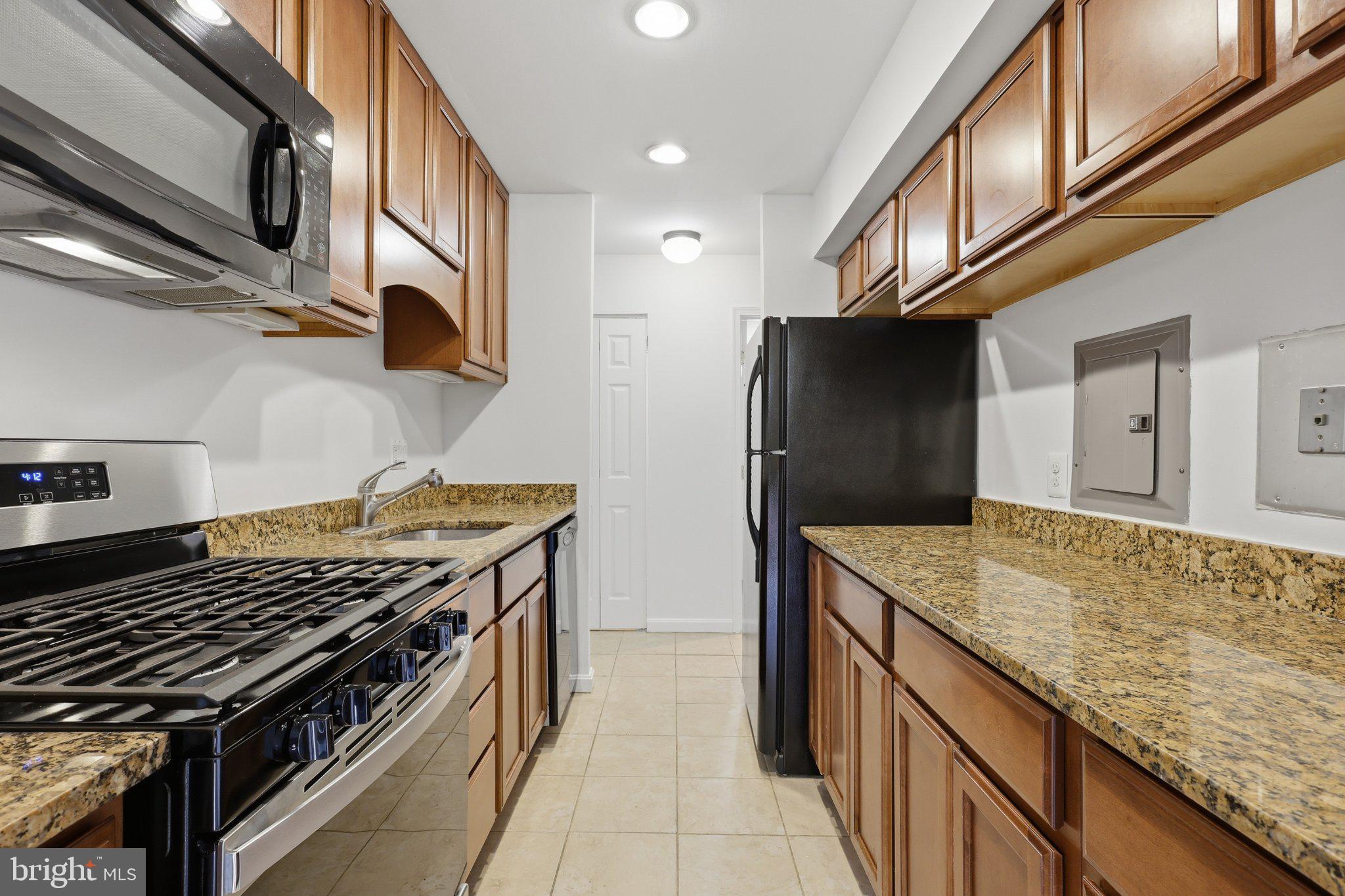 WOODBURN VILLAGE - Residential