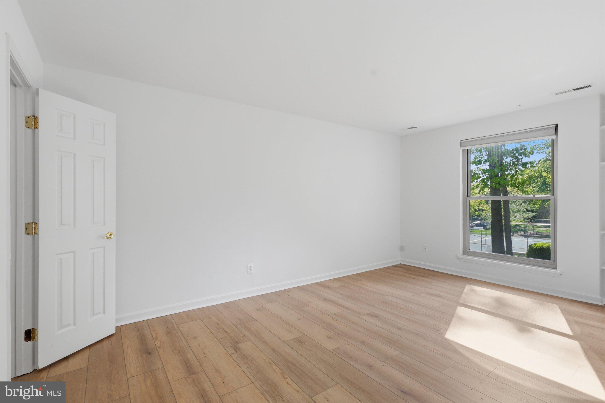 WOODBURN VILLAGE - Residential