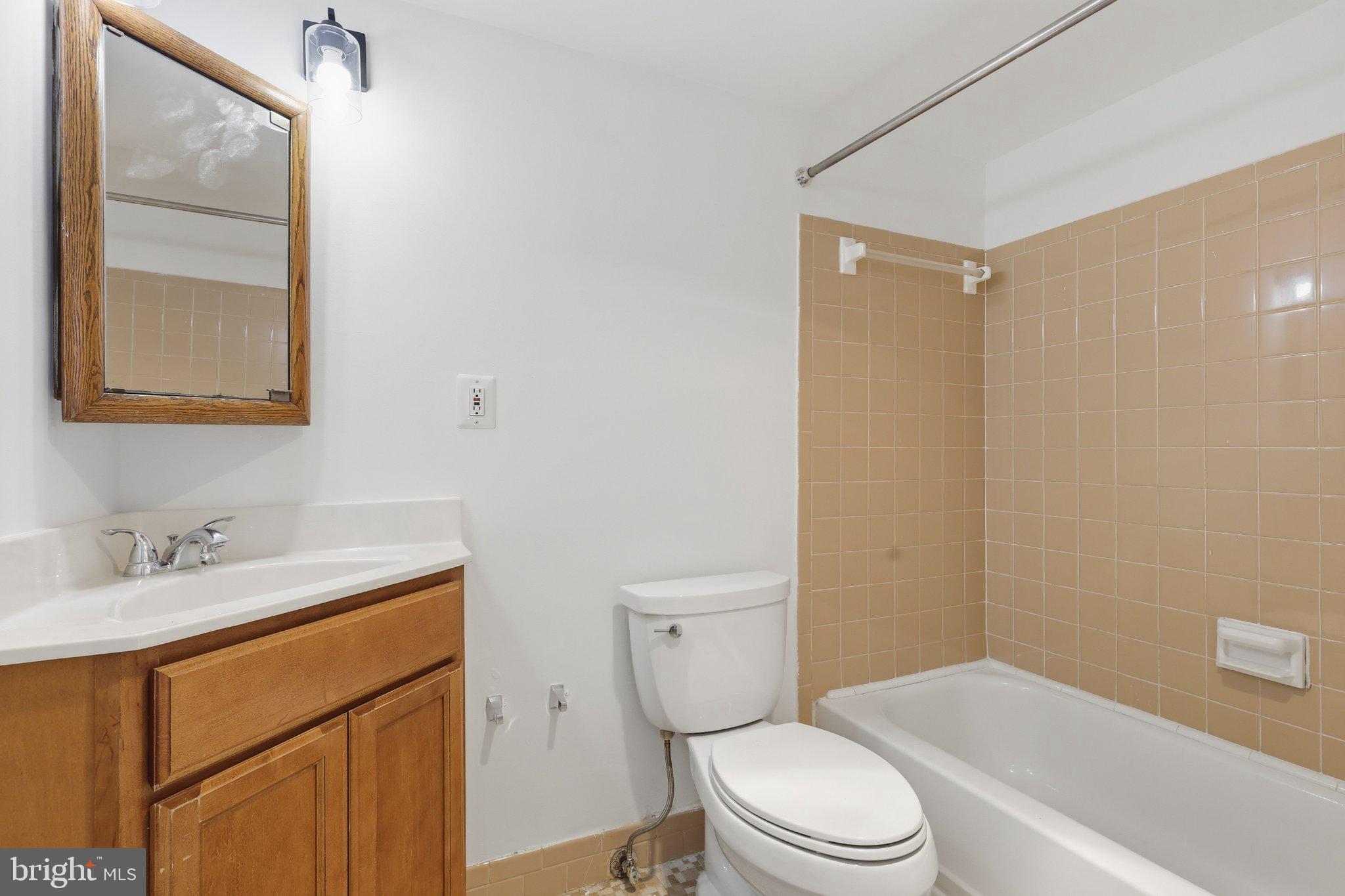 WOODBURN VILLAGE - Residential