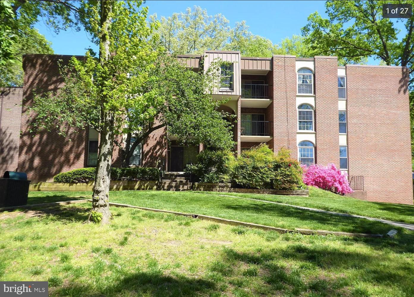 WOODBURN VILLAGE - Residential