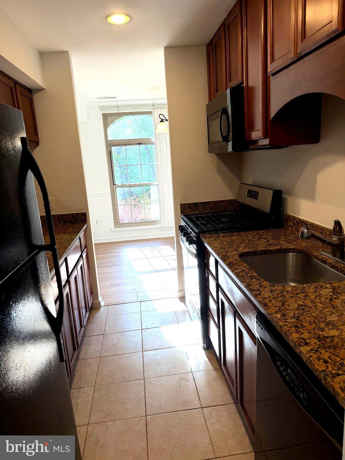 WOODBURN VILLAGE - Residential