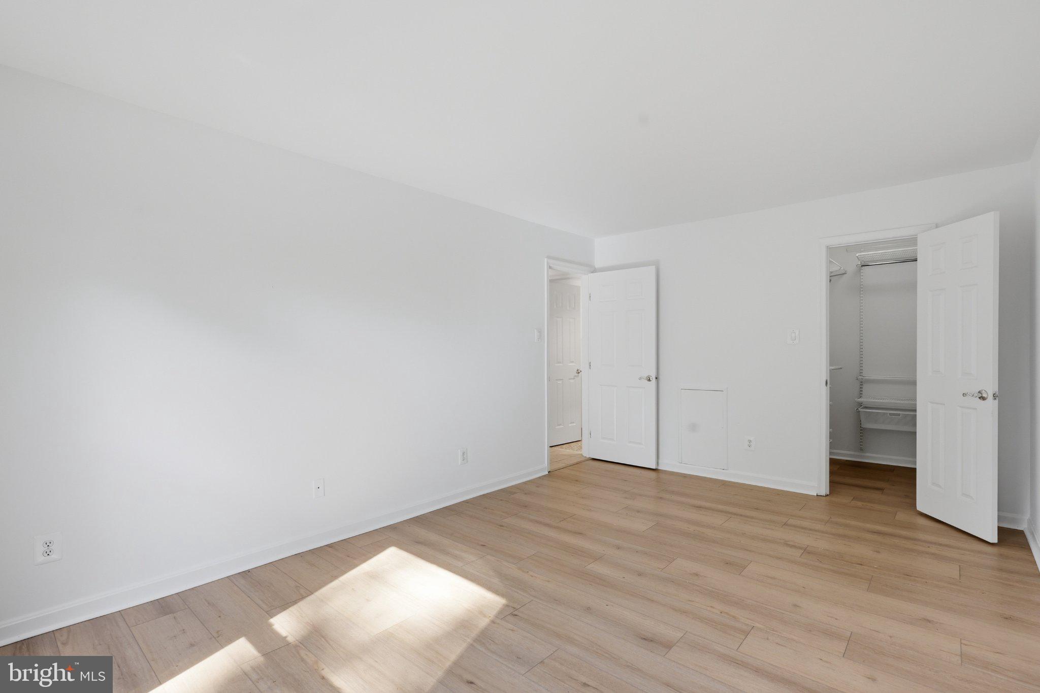 WOODBURN VILLAGE - Residential