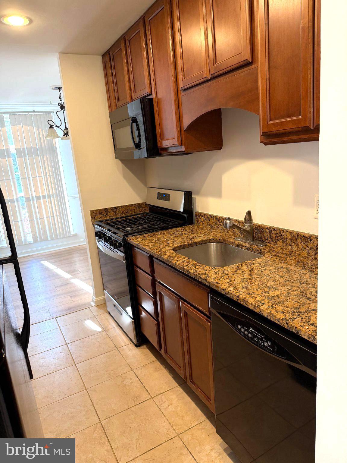 WOODBURN VILLAGE - Residential