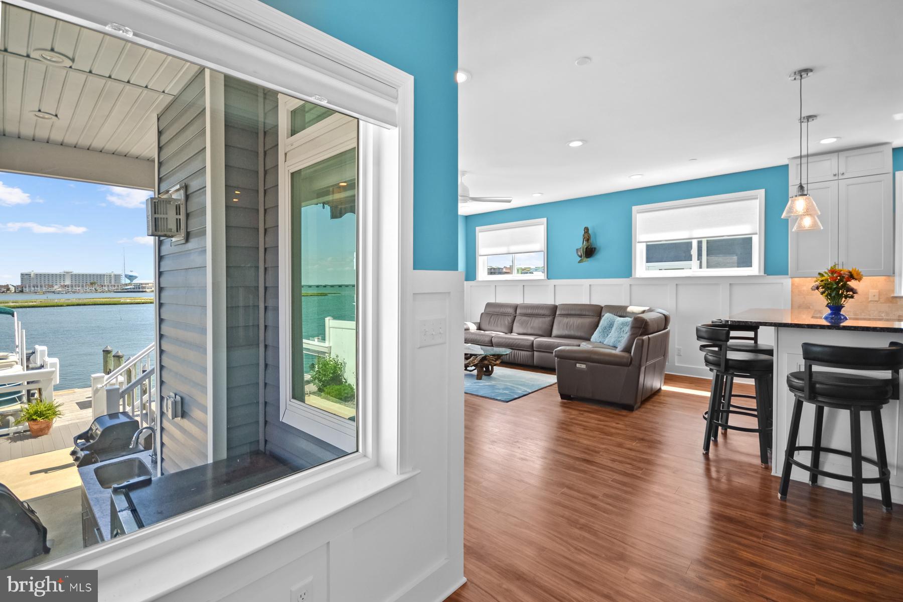 52ND STREET - Residential