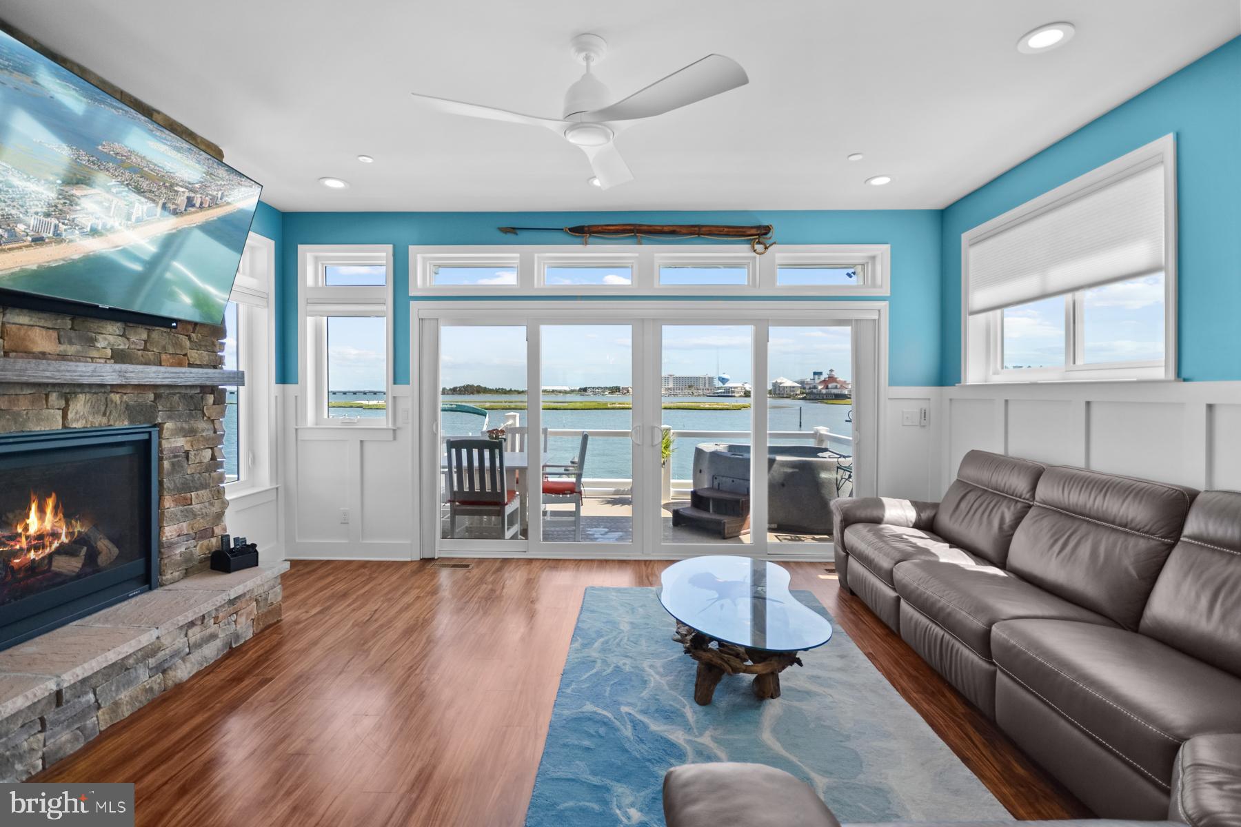 52ND STREET - Residential