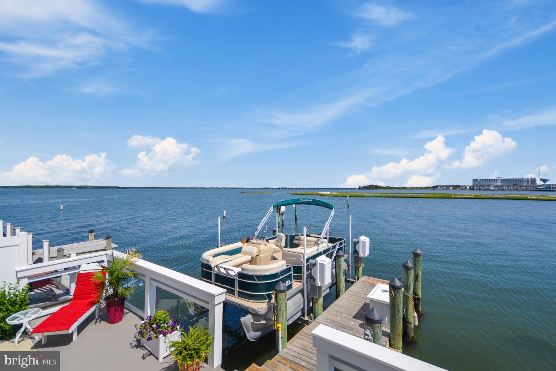 52ND STREET - Residential