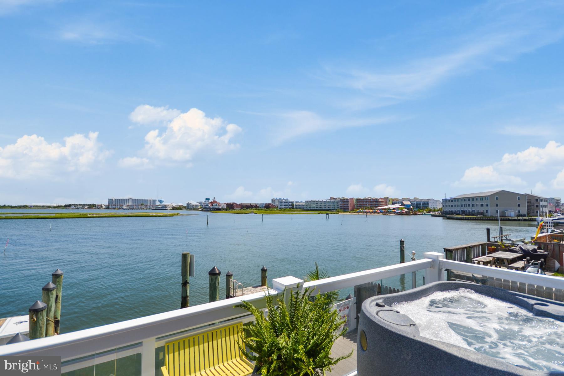 52ND STREET - Residential