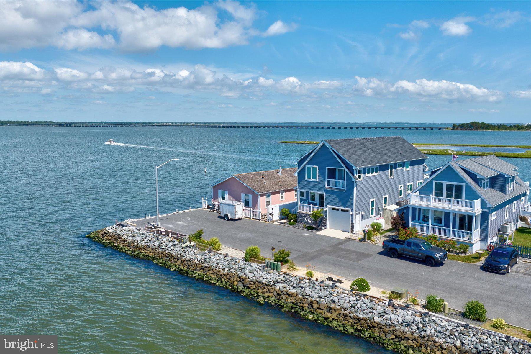 52ND STREET - Residential