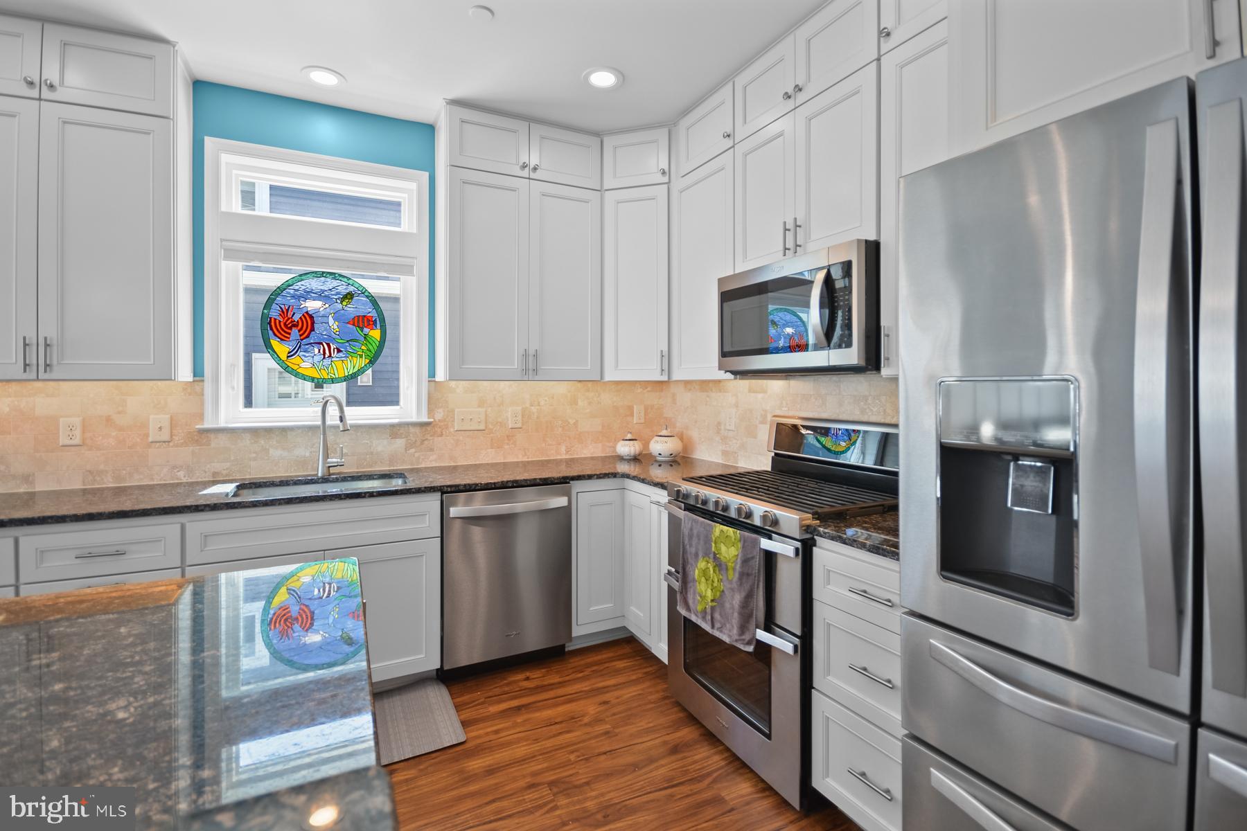 52ND STREET - Residential