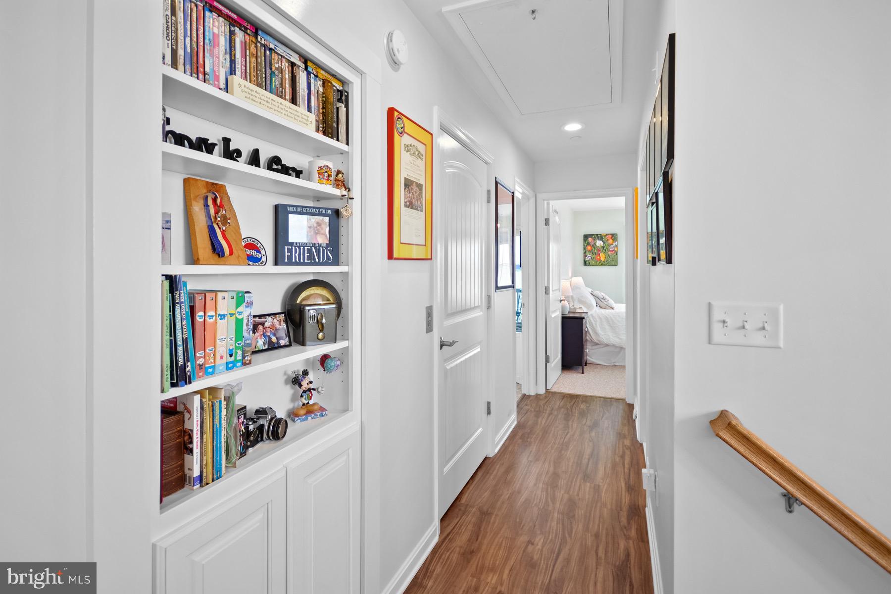 52ND STREET - Residential