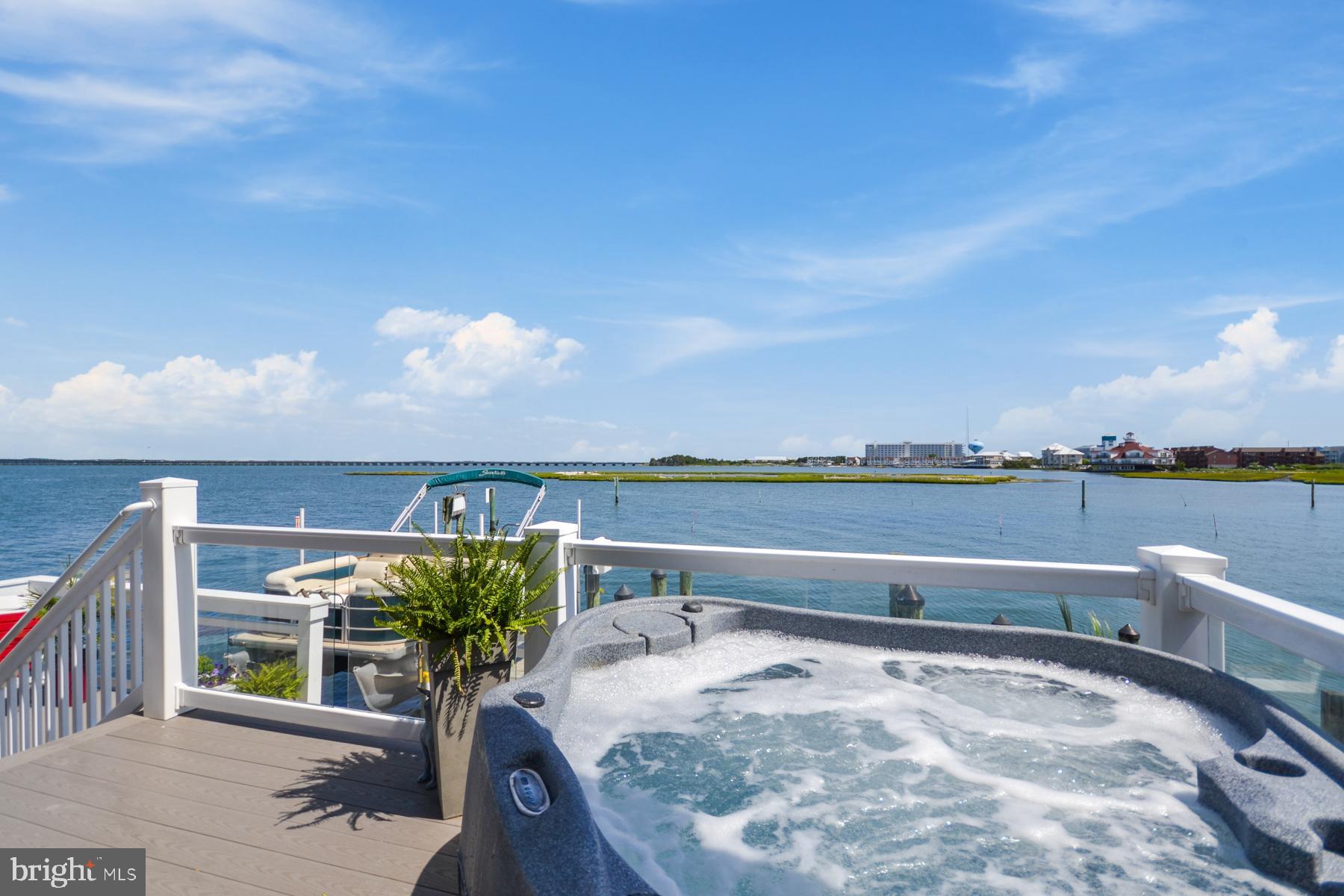 52ND STREET - Residential