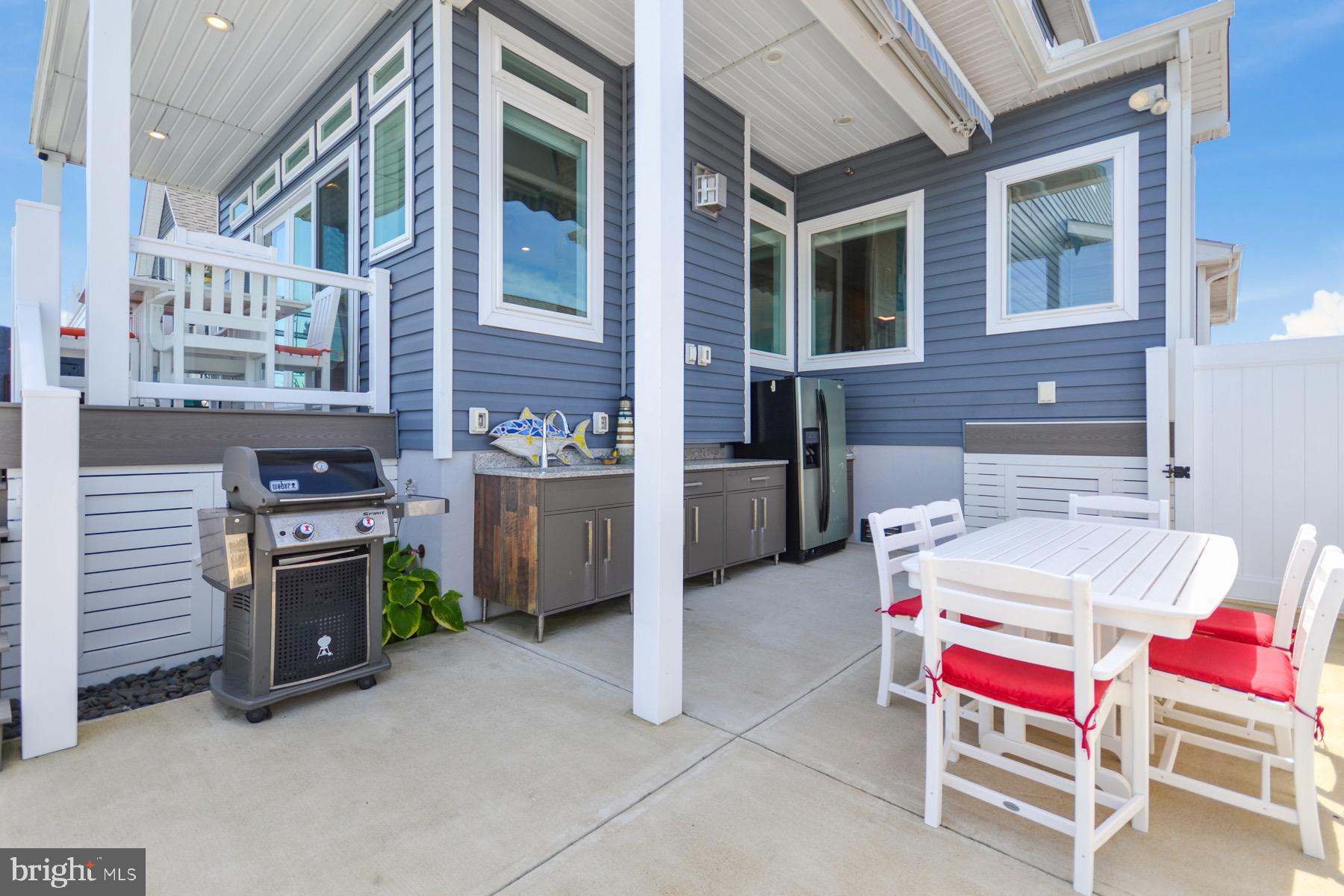 52ND STREET - Residential