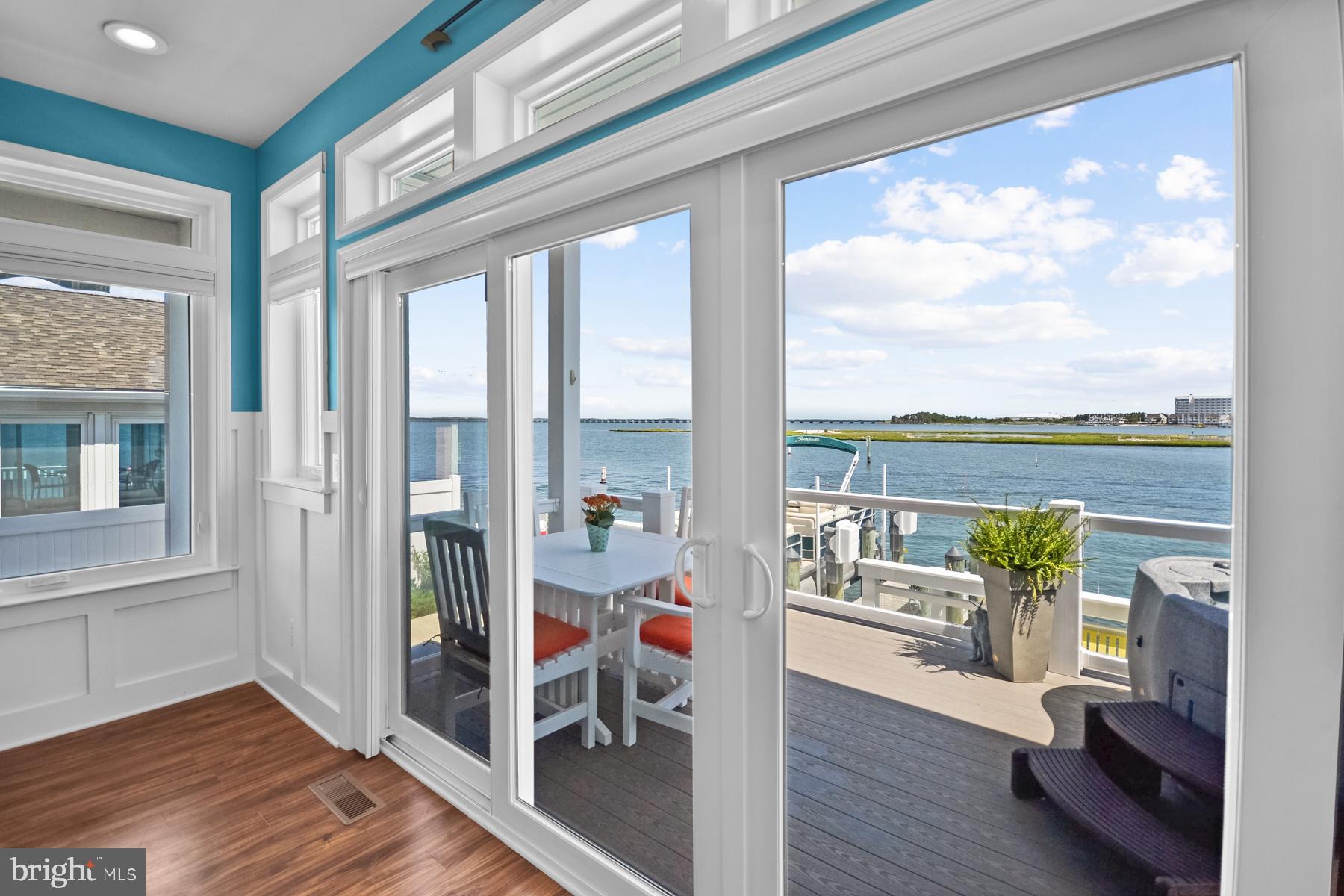 52ND STREET - Residential