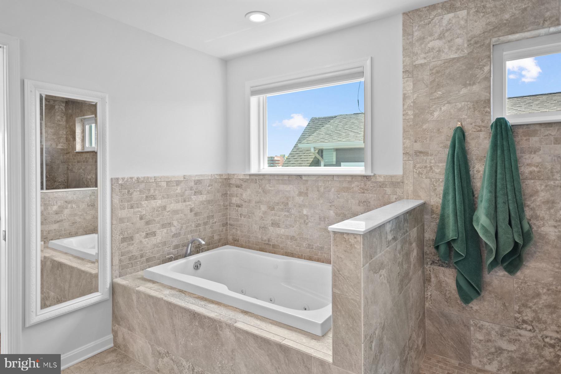 52ND STREET - Residential