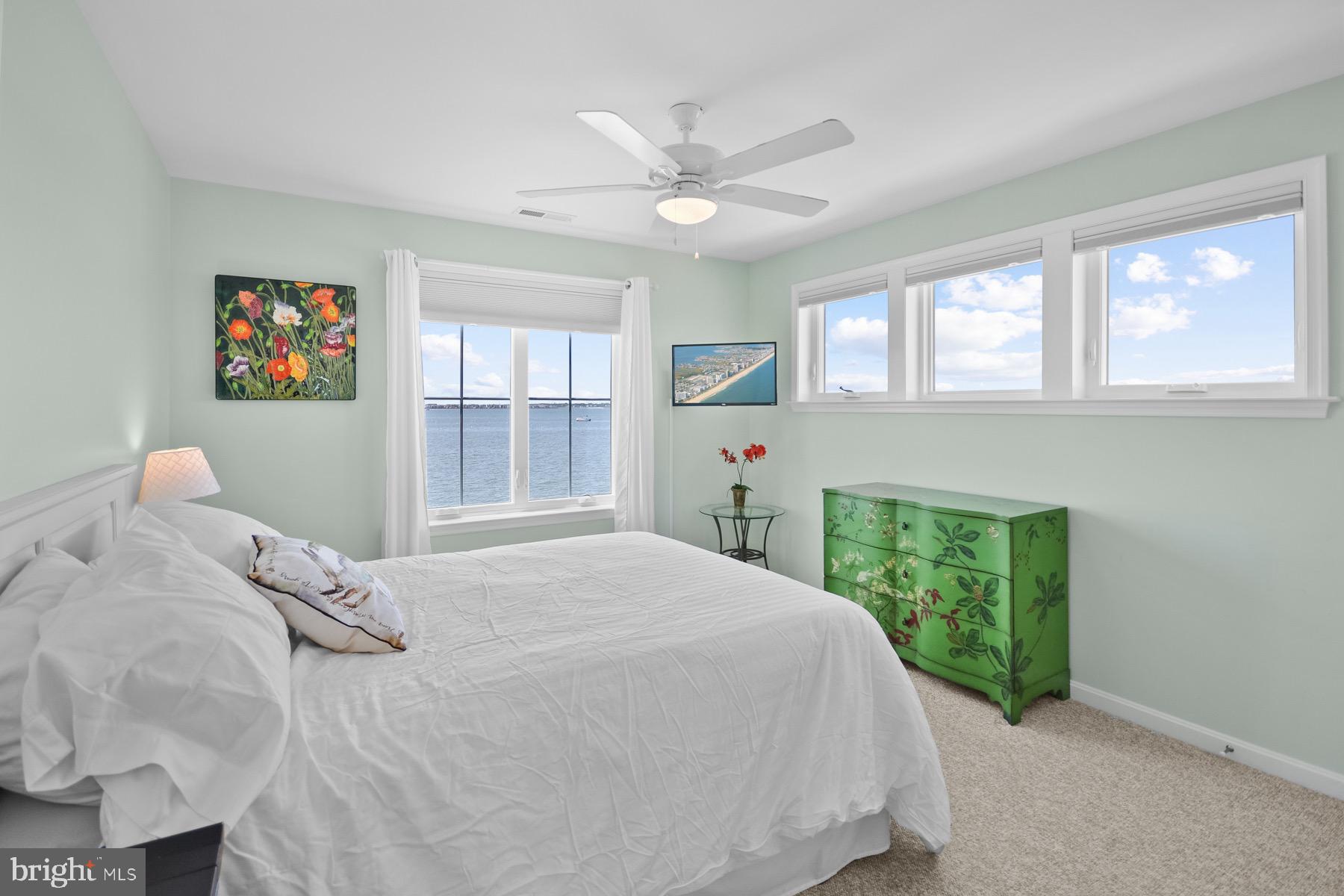 52ND STREET - Residential