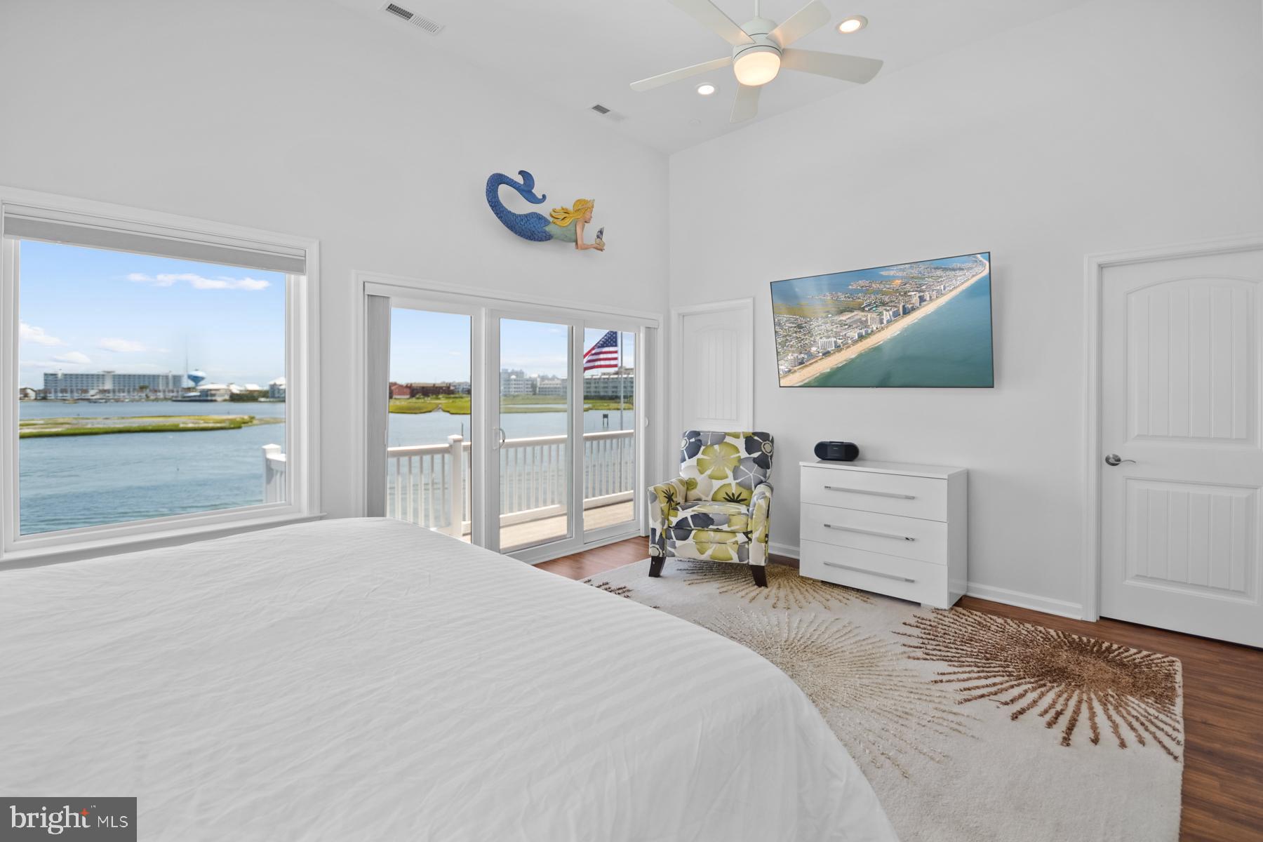 52ND STREET - Residential