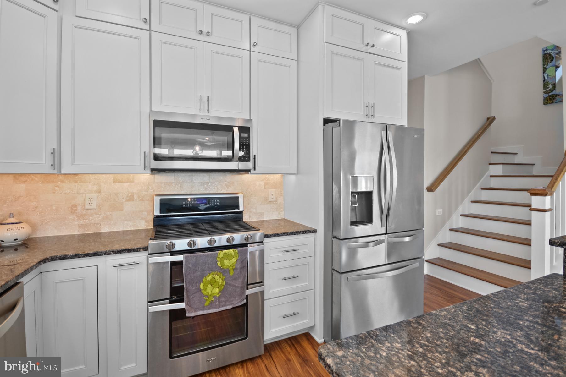 52ND STREET - Residential