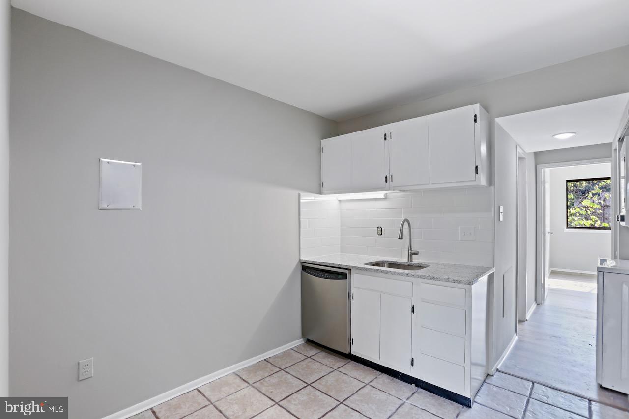 SOUTHGATE CONDO - Residential