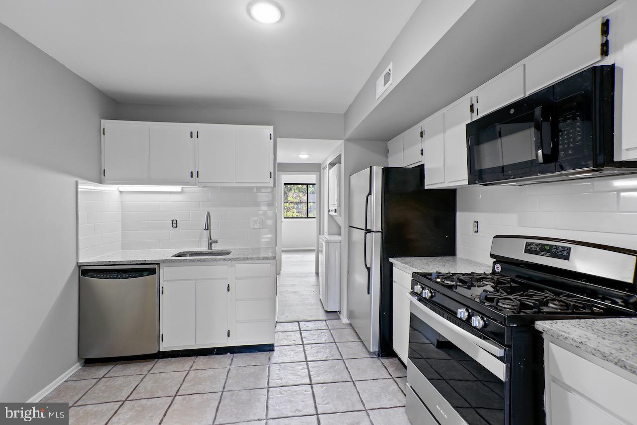 SOUTHGATE CONDO - Residential