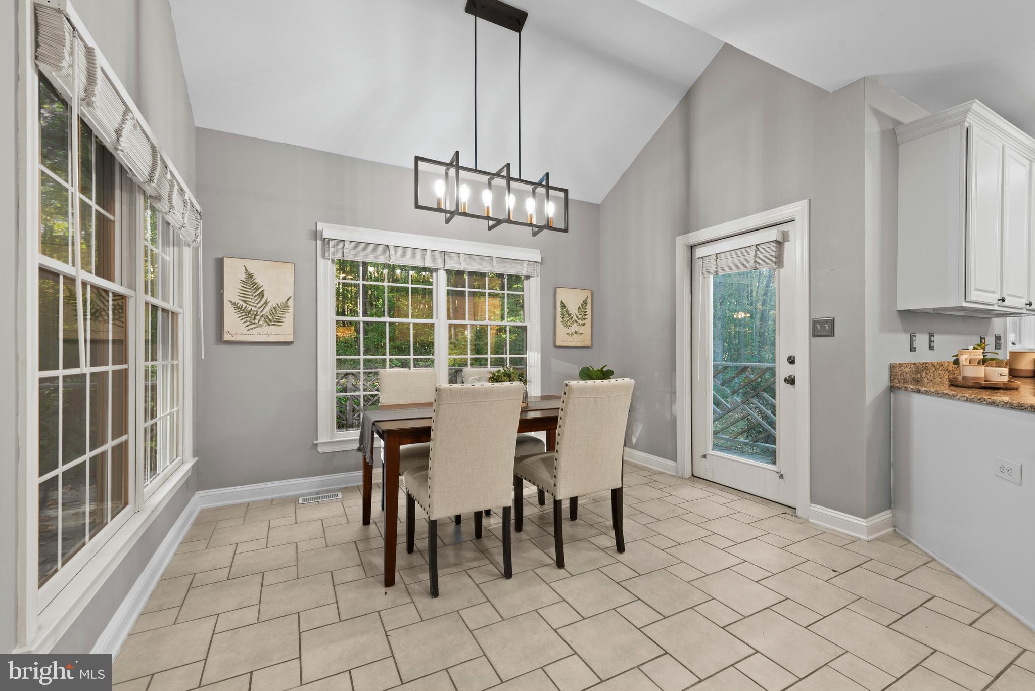 MONKTON - Residential