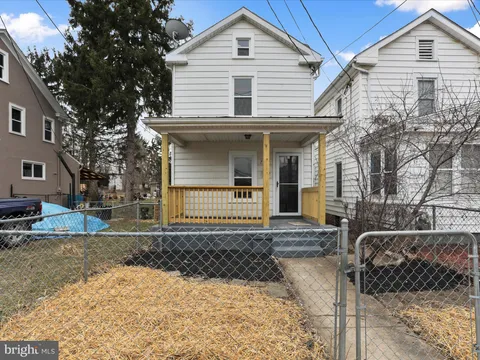 727 W John Street, Martinsburg, WV 25401 - #: WVBE2036716