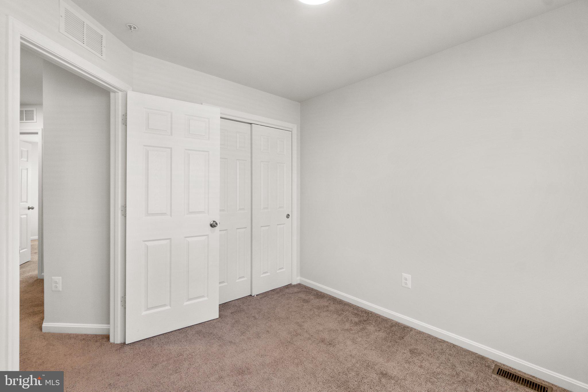 MEADE'S CROSSING - Residential