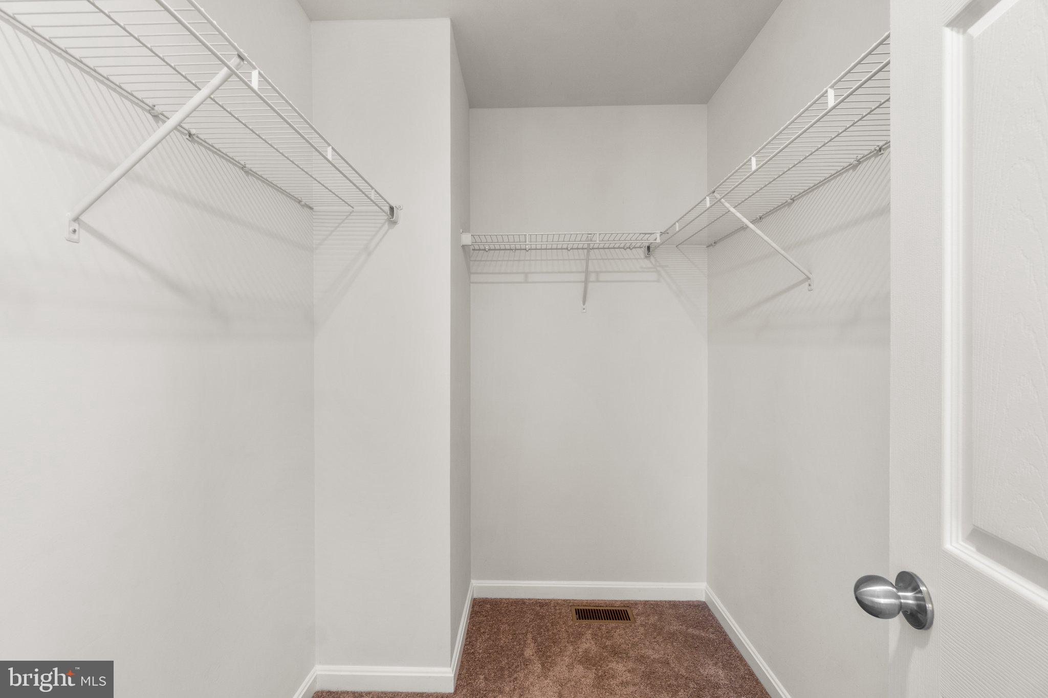 MEADE'S CROSSING - Residential