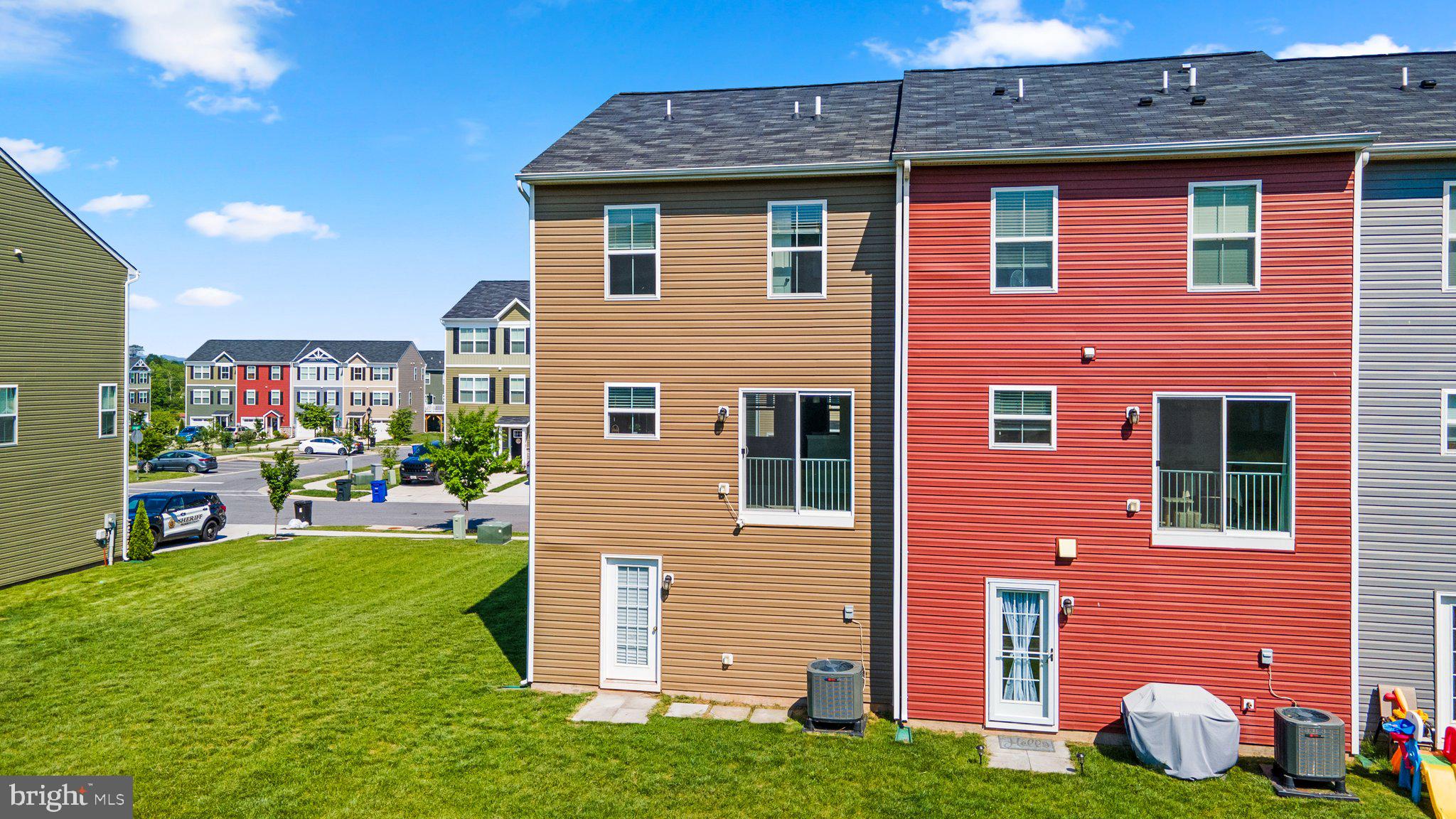 MEADE'S CROSSING - Residential