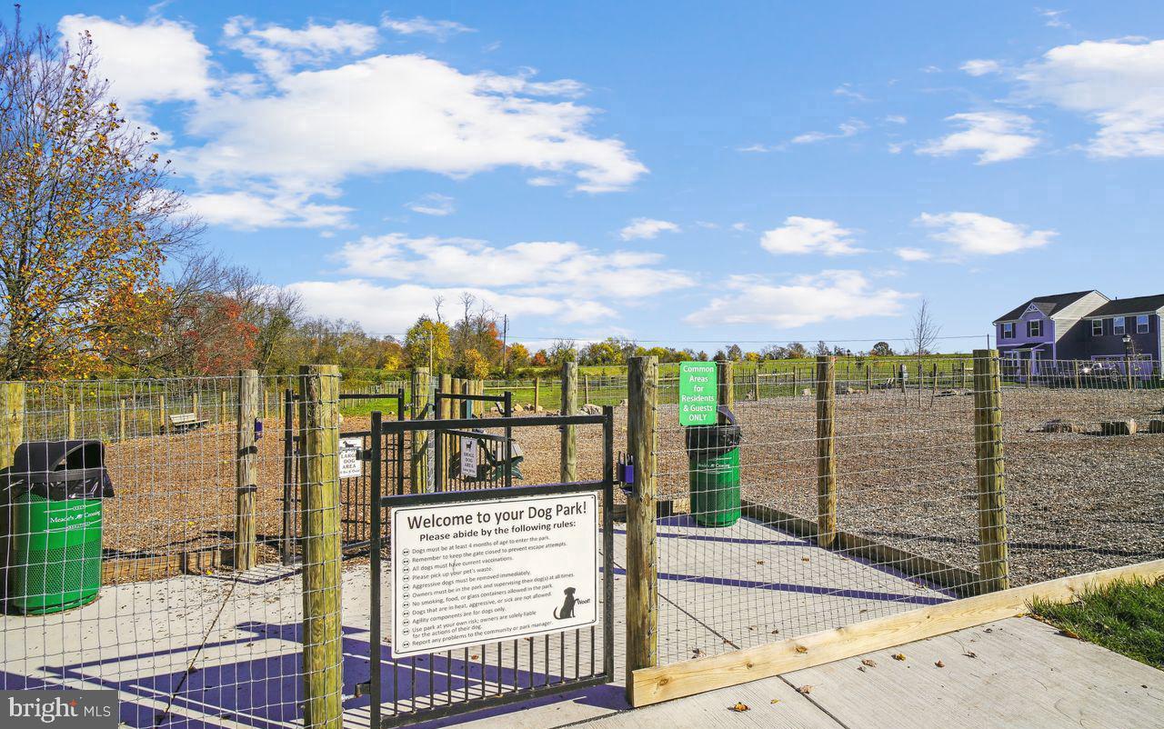 MEADE'S CROSSING - Residential