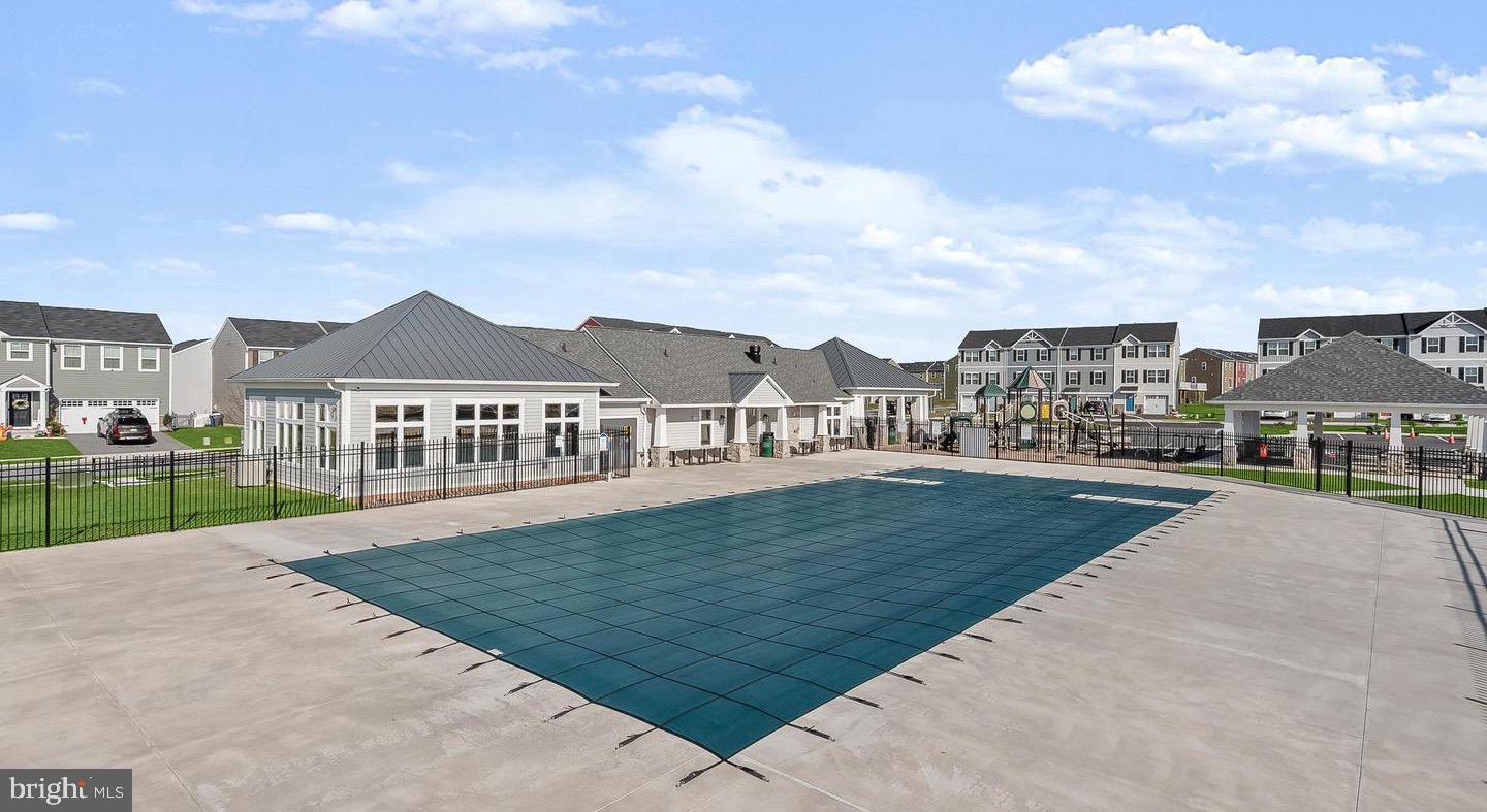 MEADE'S CROSSING - Residential