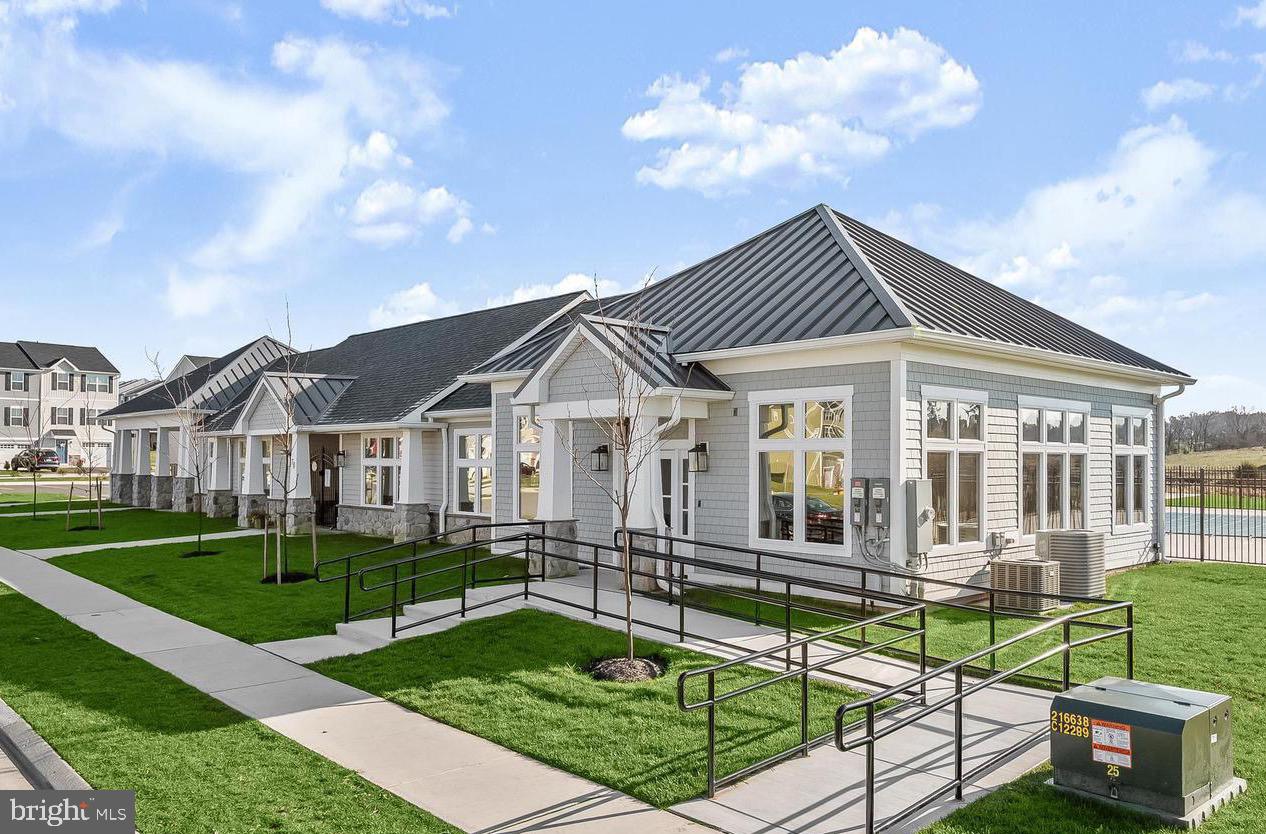 MEADE'S CROSSING - Residential