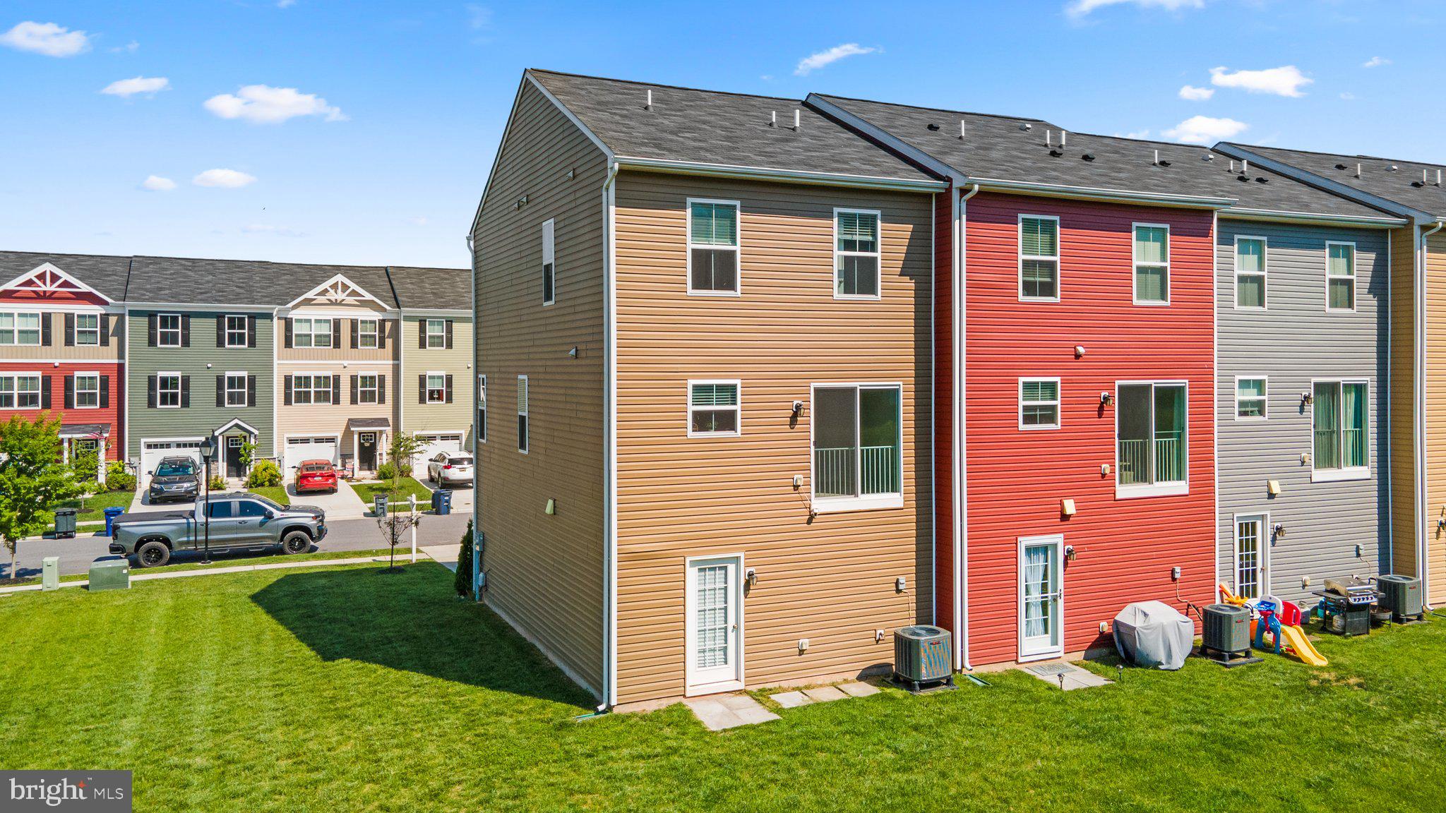 MEADE'S CROSSING - Residential