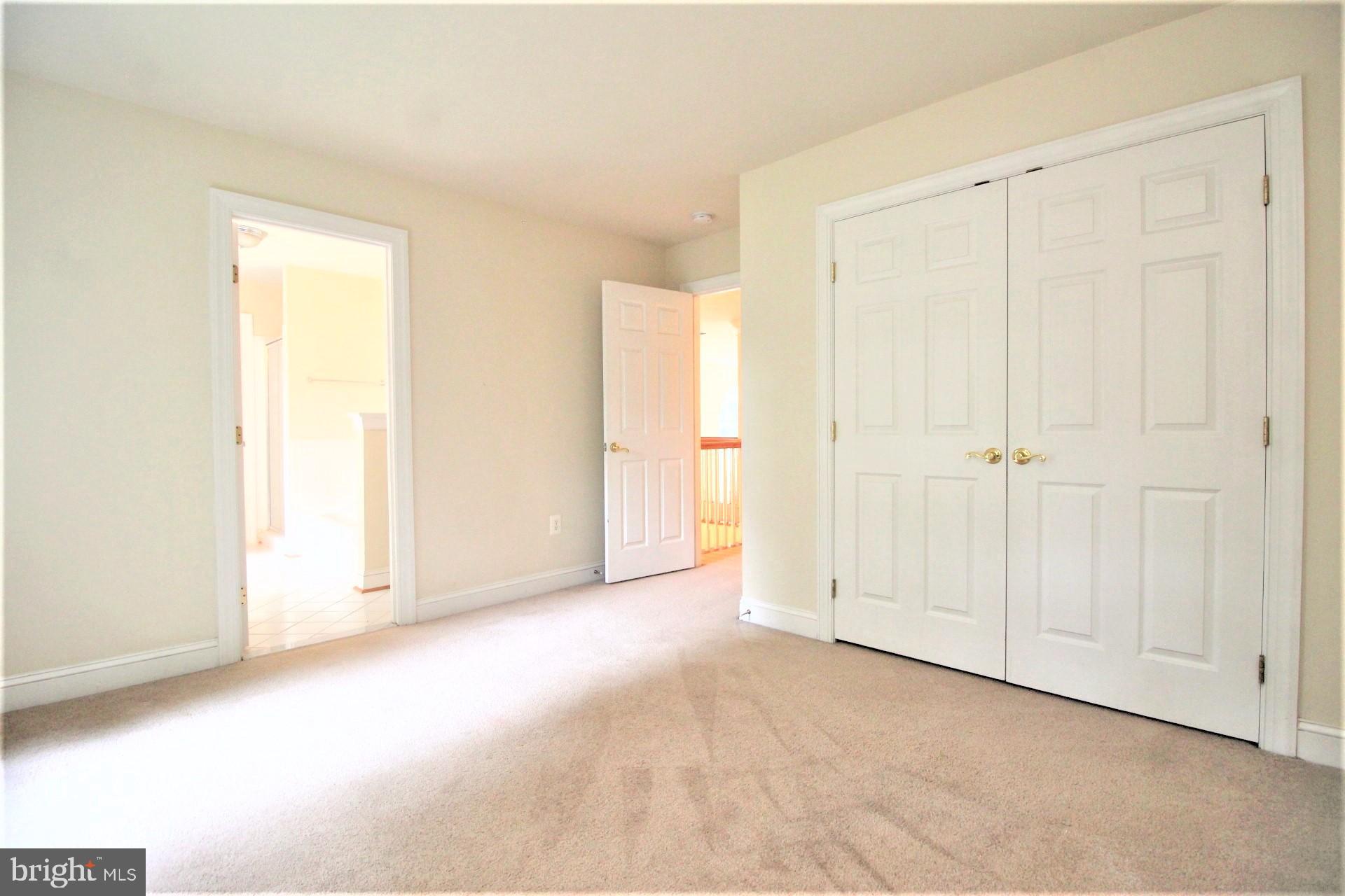 ASHLEY SQUARE - Residential Lease