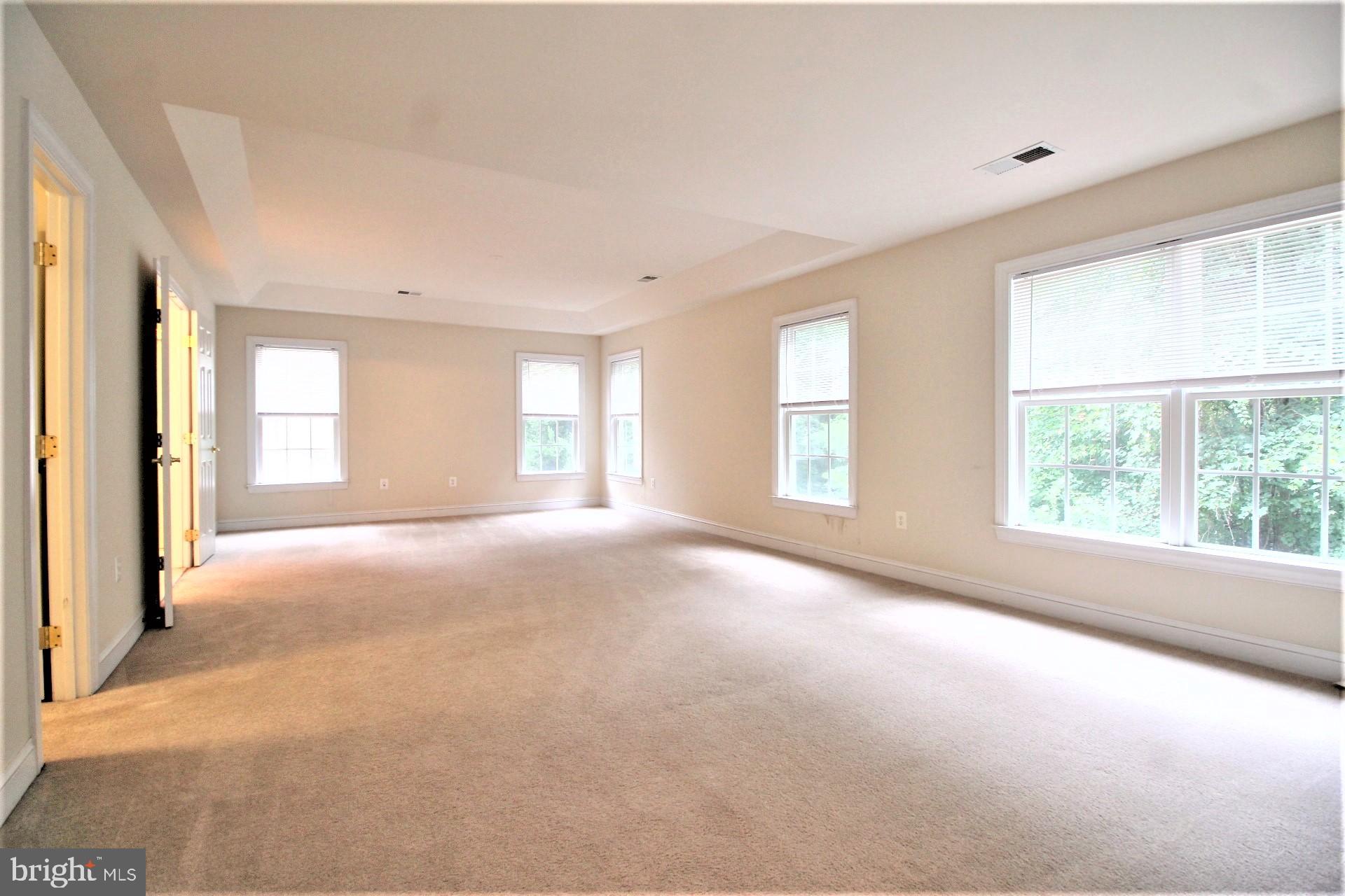 ASHLEY SQUARE - Residential Lease