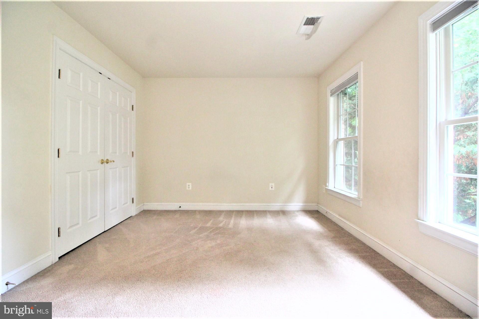 ASHLEY SQUARE - Residential Lease