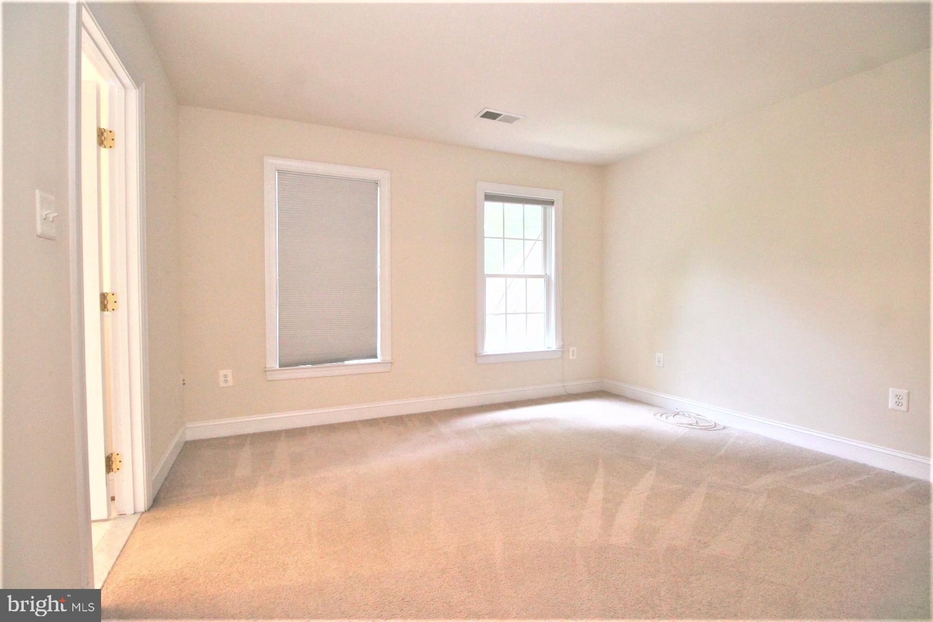 ASHLEY SQUARE - Residential Lease