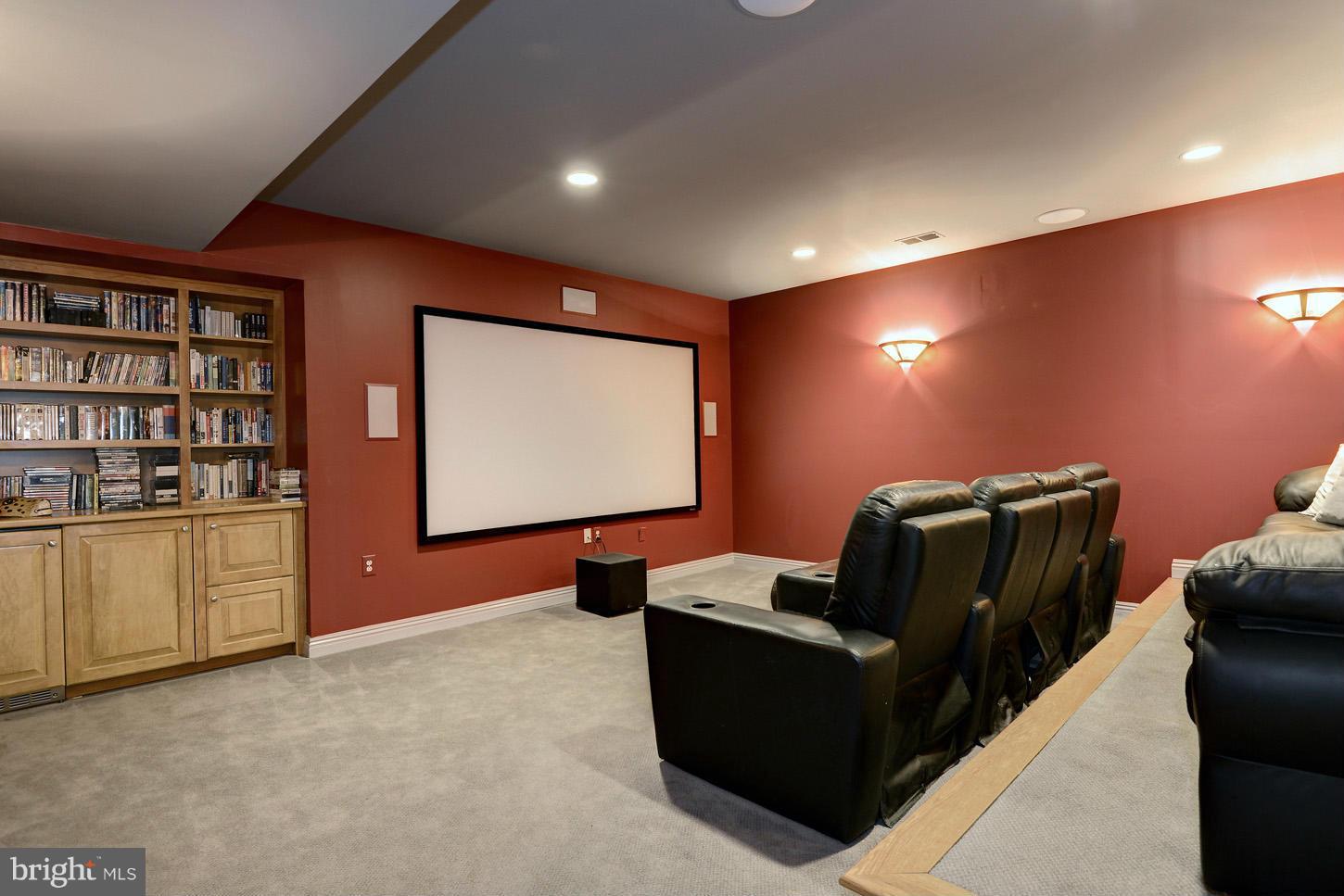 BRADLEY HILLS GROVE - Residential