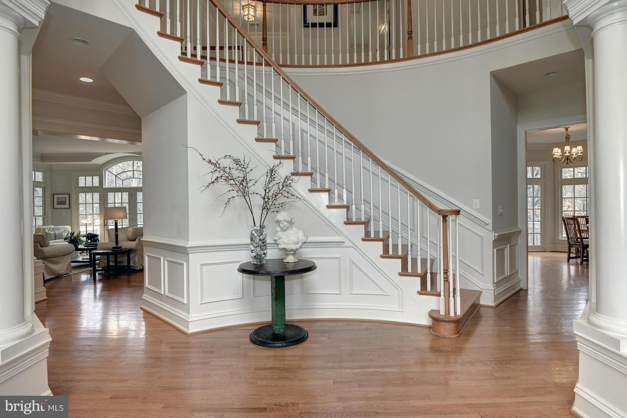 BRADLEY HILLS GROVE - Residential