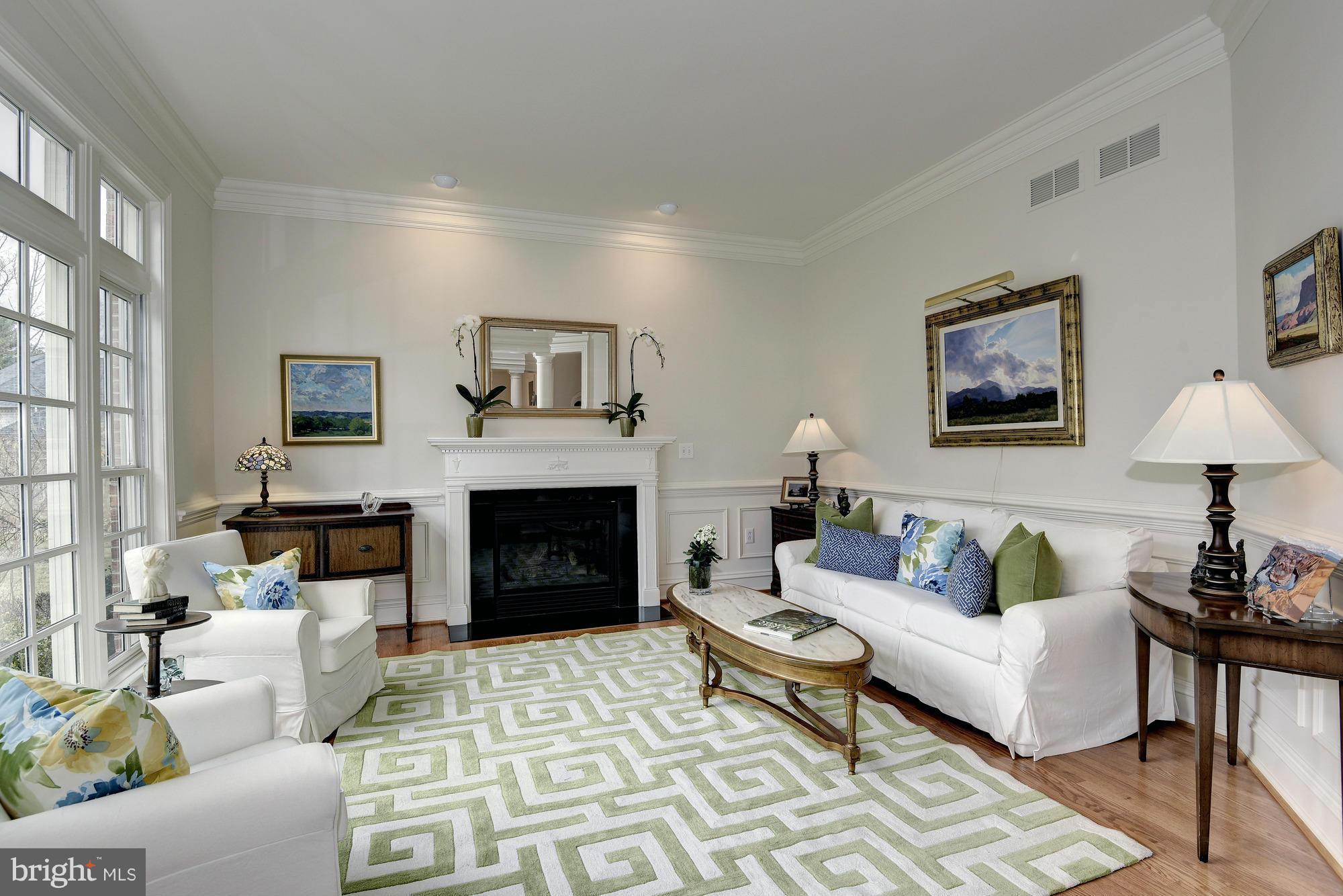 BRADLEY HILLS GROVE - Residential