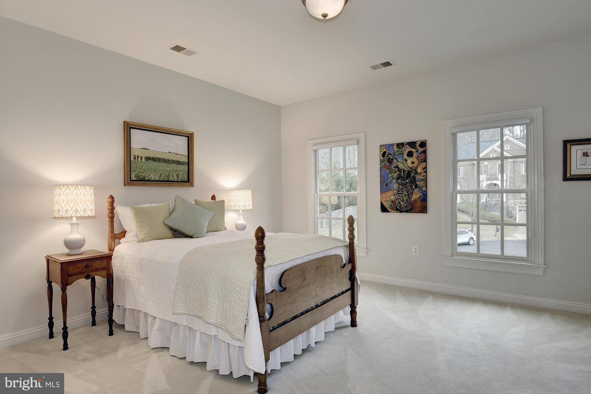 BRADLEY HILLS GROVE - Residential